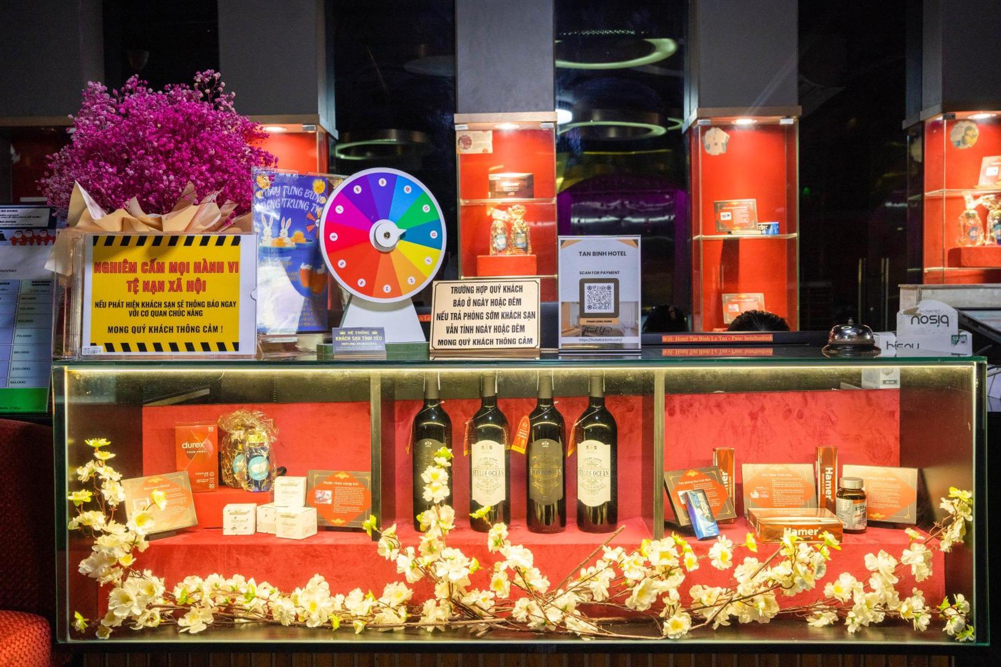 Tan Binh Hotel Ho Chi Minh City Exterior photo